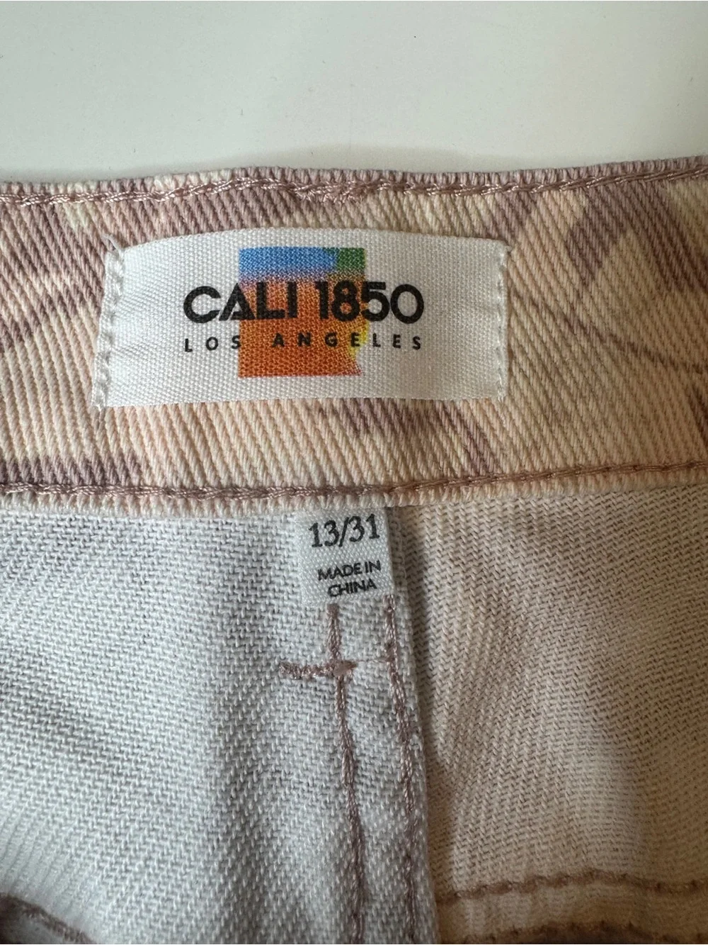 NWT Cali 1850 Los Angeles Pink Camo Straight Leg Jeans Size 13/31